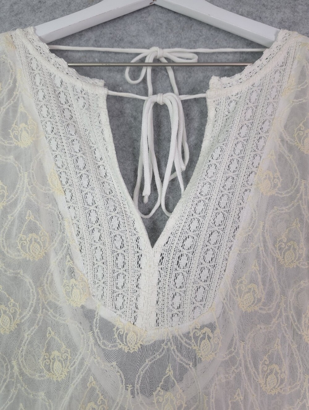 By Anthropologie The Deco Flutter Sleeve Sheer Open Back Tunic Top - Cream - Picture 6 of 12